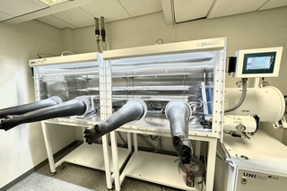 MBraun double glovebox